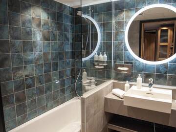 Фото номера Улучшенный семейный номер Отель Original Sokos Hotel Vaakuna Kouvola г. Коувола 5